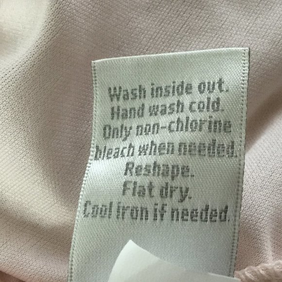 ❗️SOLD ❗️LC Conrad Snow White Apple Top, Size M - Picture 6 of 6